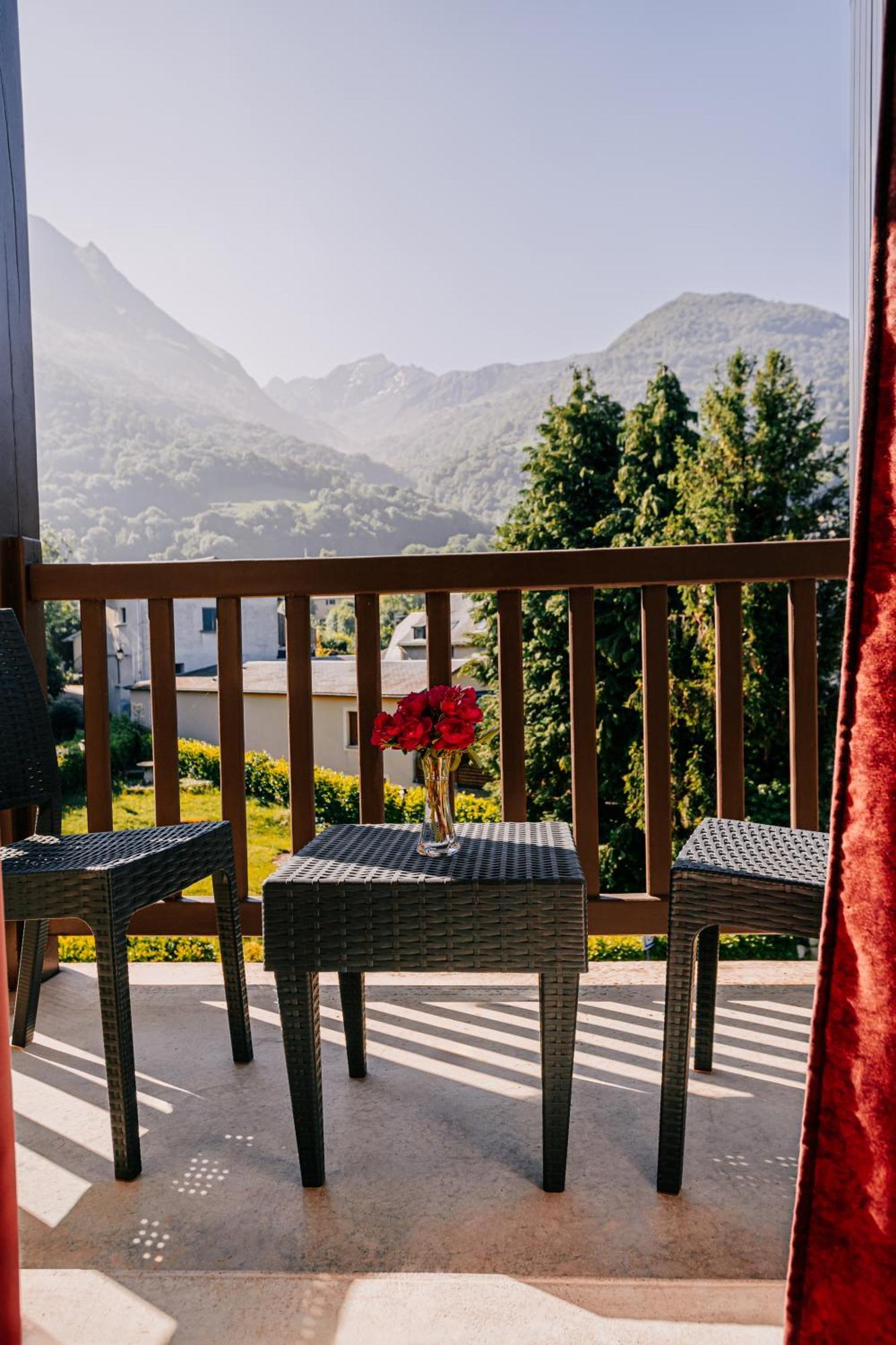 Hotel Le Montaigu Лю-Сен-Совер Екстер'єр фото